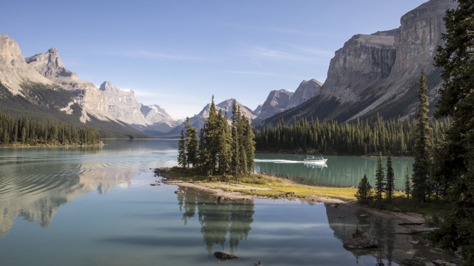 Maligne Lake