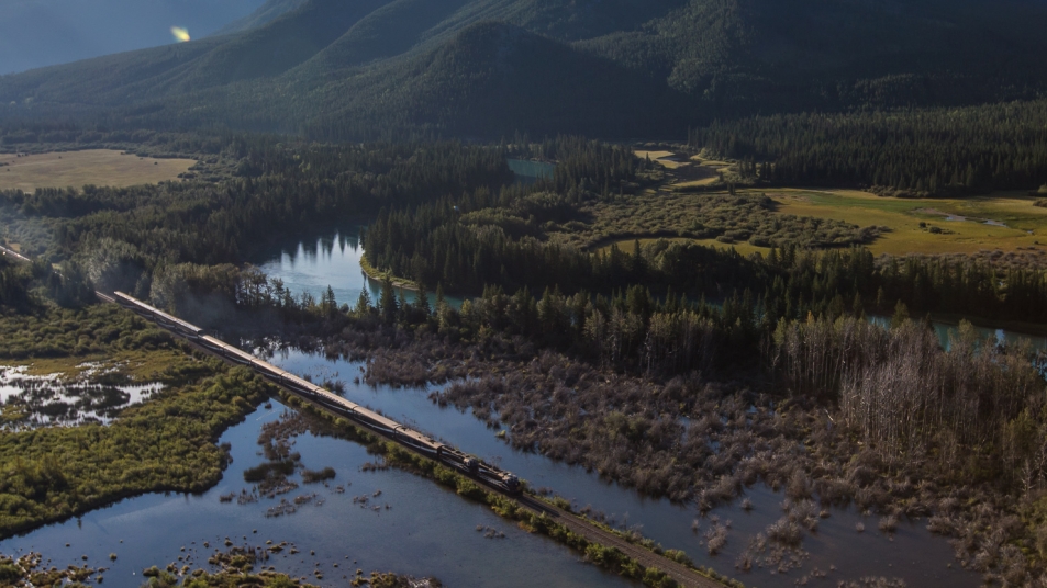 Rocky Mountaineer travels through Vermillion Lakes