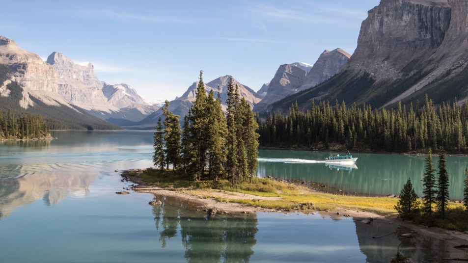 Maligne Lake Jasper National Park