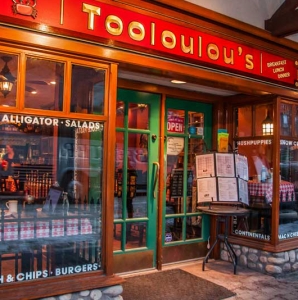 Tooloulou’s on Caribou Street in Banff, Alberta. Image: Tooloulou’s